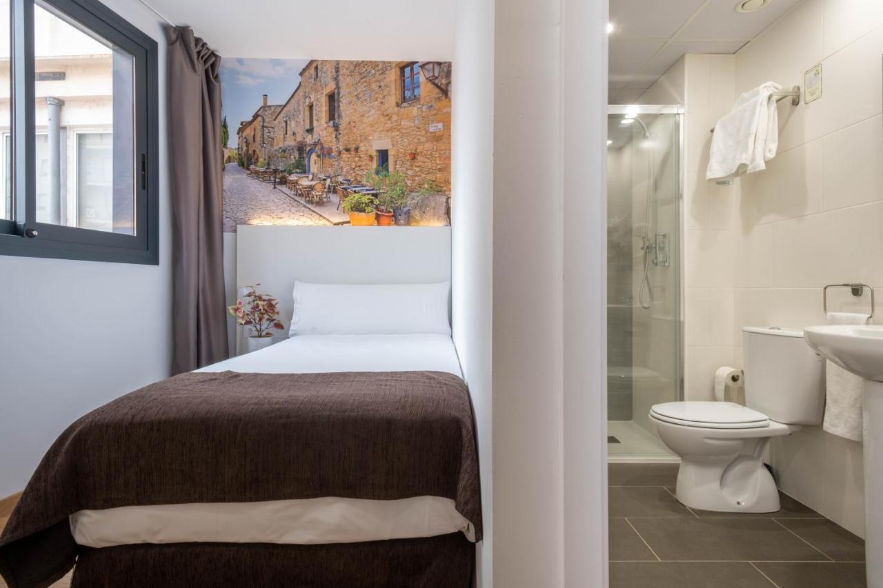 Hotel Bestprice Girona Bagian luar foto